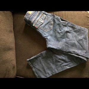 Levi perfectly slimming